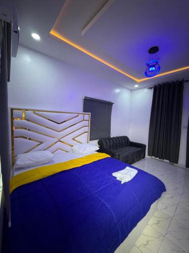 Lagos House | Private Fully Serviced Studio Apartment At Ogudu, 15 mins to the Airport