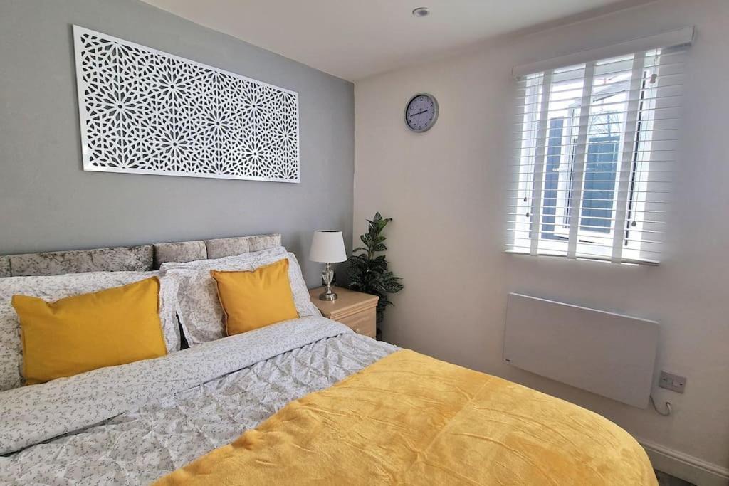 West Thurrock Apartment | Private Garden Studio near London free Freeparking