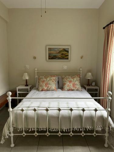 Pennington Apartment | Private Garden Studio Cottage with BBQ 10 min walk to Pennington Beach