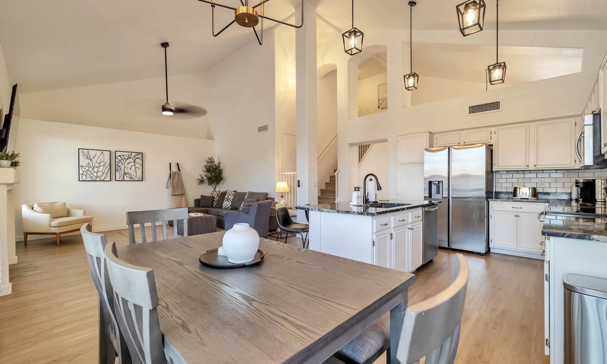 Hillcrest Ranch Homeowners House | Private Heated Pool, Dogs OK, Garage Parking, Near Golf, Hiking, Shops/Dining + FREE GOLF!