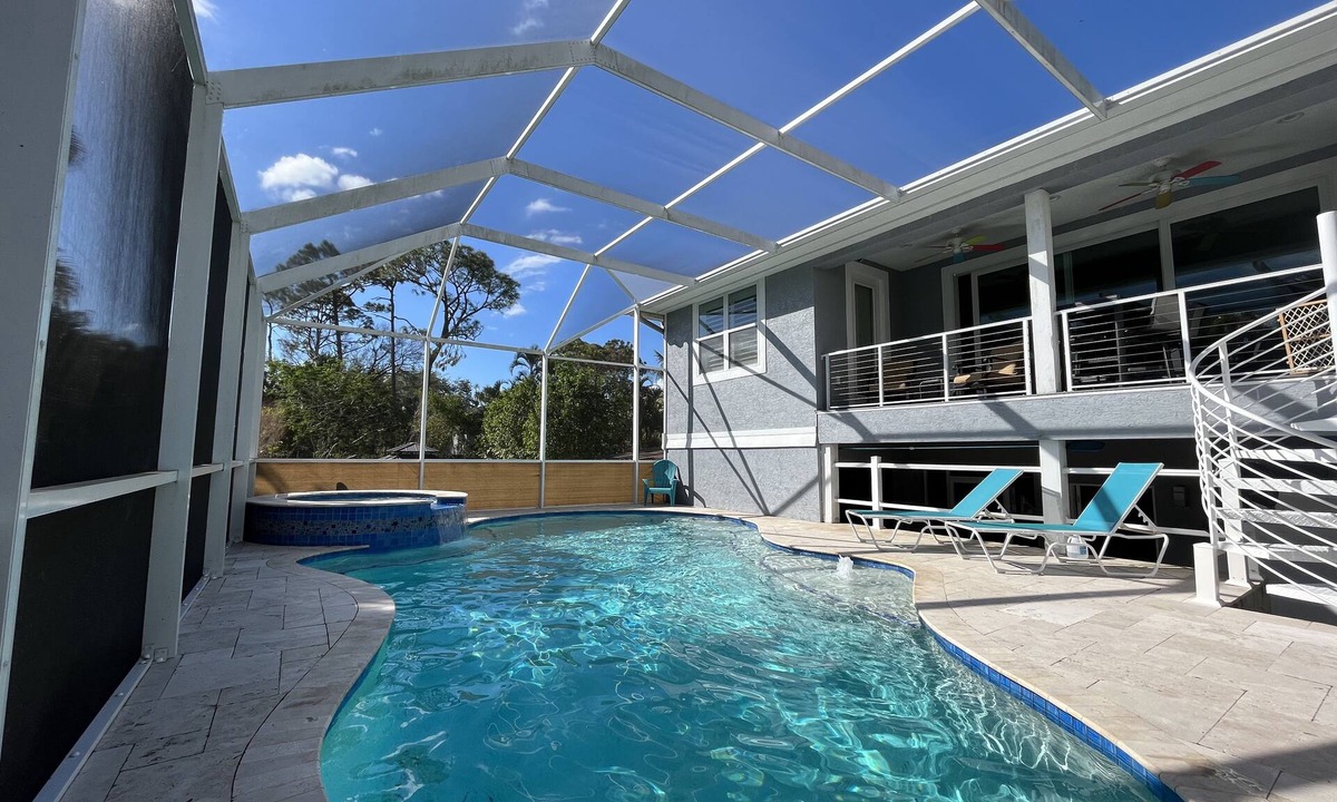 Gulf Harbor House | Private heated pool & spa home. Close to beach!