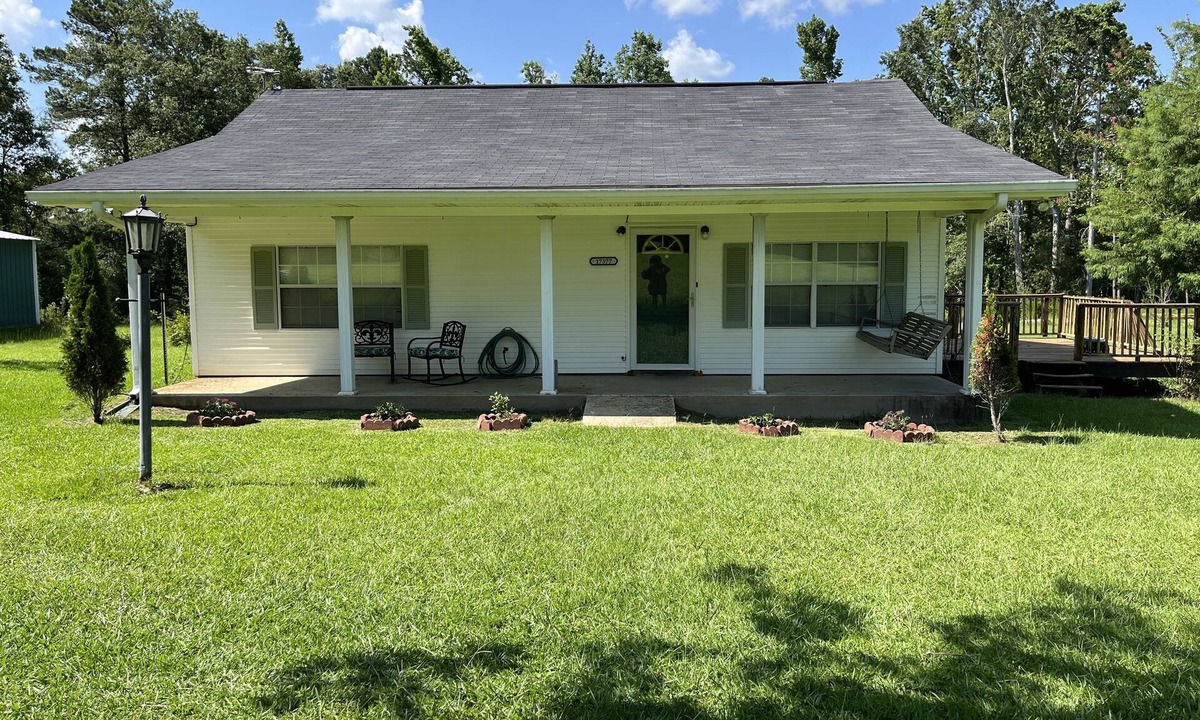 Independence House | Private home in the country with parking on site