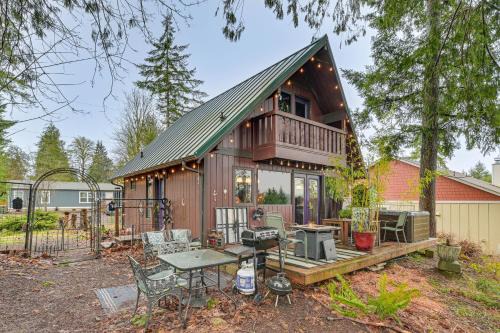 Agate House | Private Hot Tub! A-Frame Hideaway By Oakland Bay
