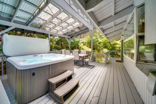 Volcano House | Private Hot Tub & Deck: Tranquil Volcano Hideaway!