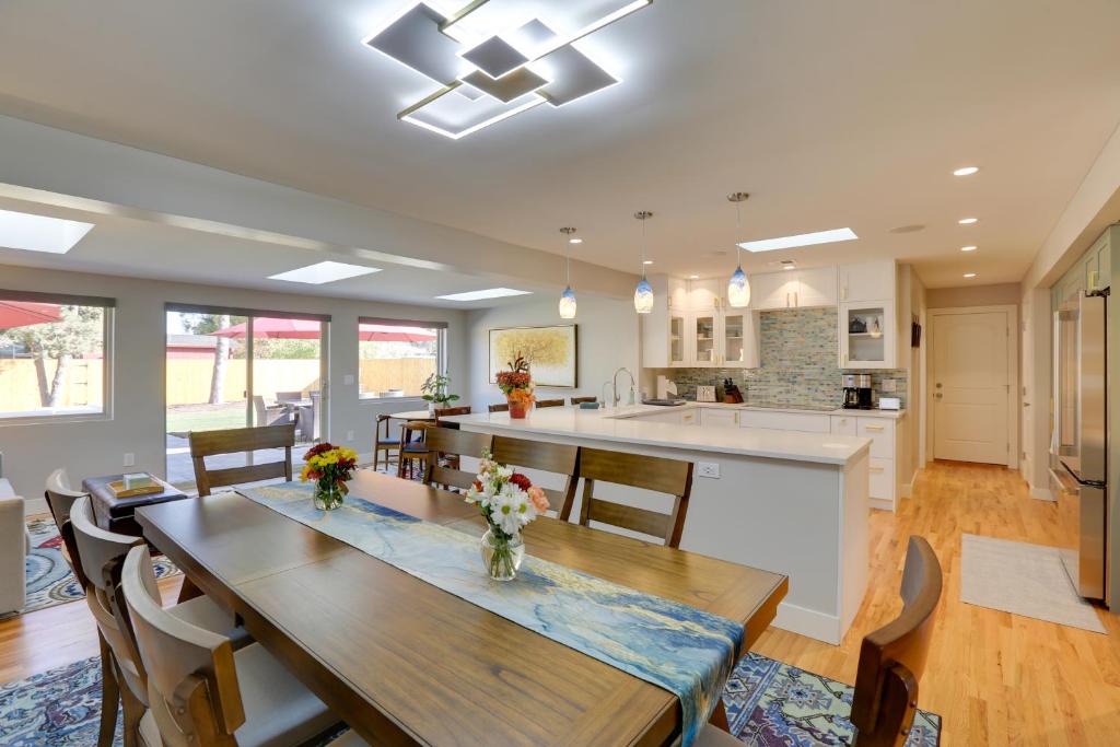 Barths House | Private Hot Tub & Sauna: ‘Saulsbury Guest House’