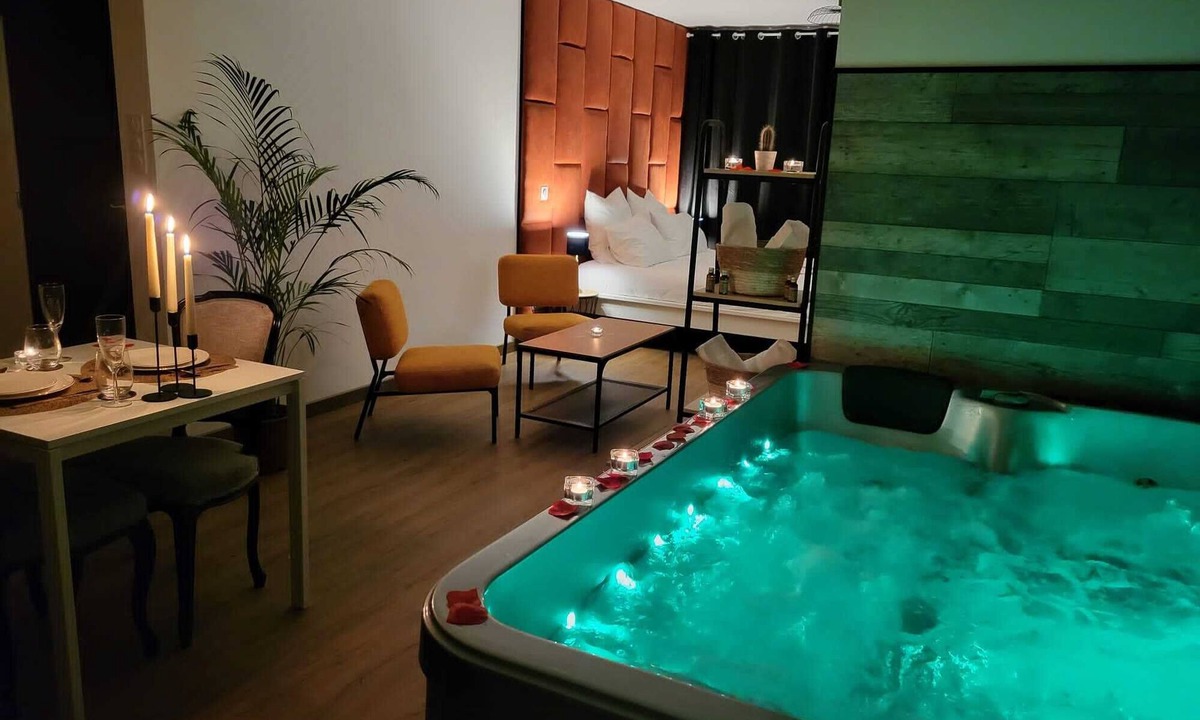 Marsannay-la-Cote Apartment | Private Jacuzzi apartment near the route des grands crus