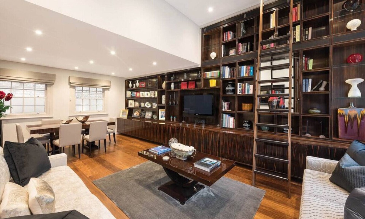 Knightsbridge House | Private Knightsbridge Mews House | Harrods 1min, Parking & Top 5% Rated