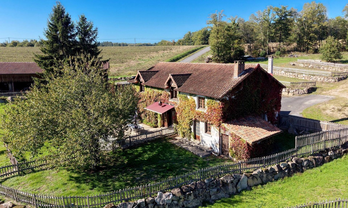 Saint-Estephe House | Private lake & forest in the Dordogne: absolute calm in a comfortable gîte