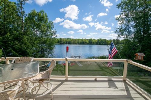 Charlevoix House | Private Lakefront House On Peaceful Private Lake