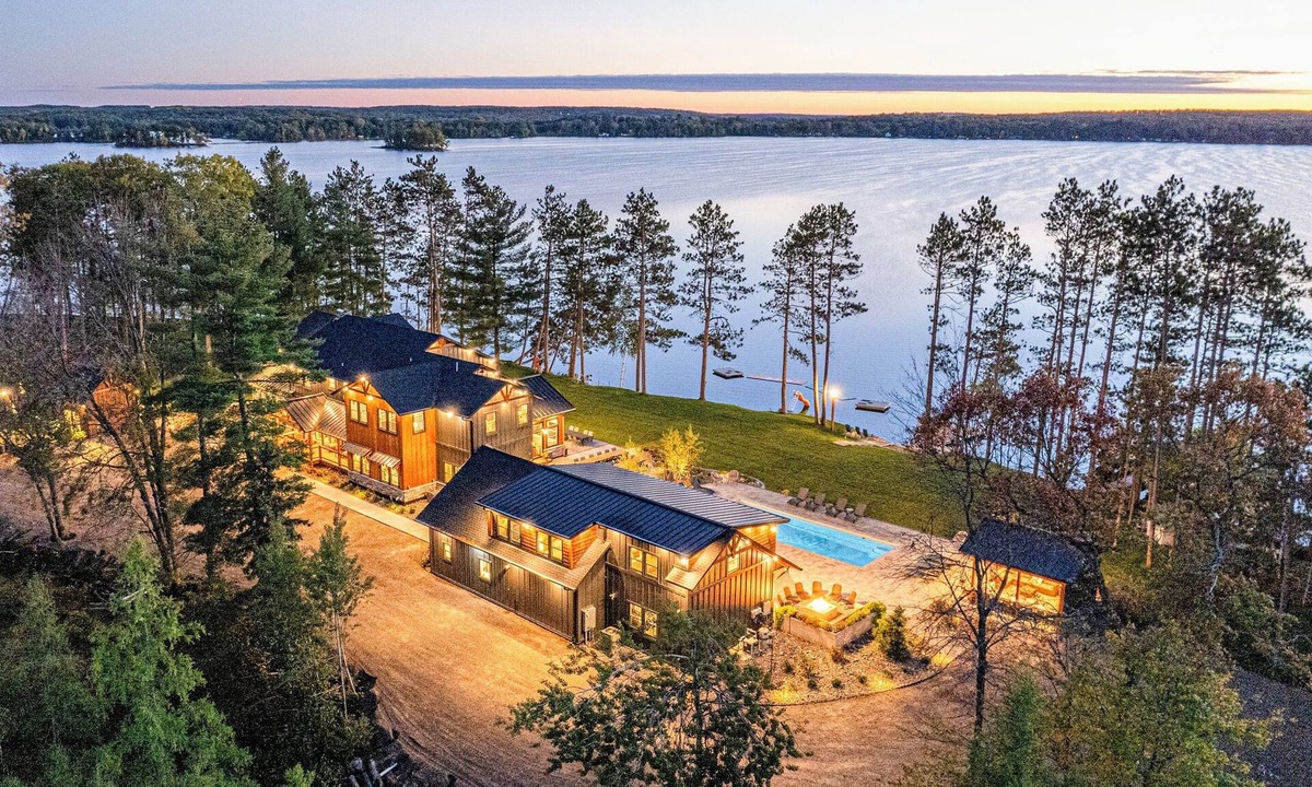 Spooner Cabin | Private Lakeside Oasis | 21-Bedrooms | Sleeps 85+