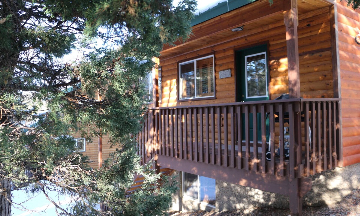 Long Valley Junction Apartment | Private Loft located between Bryce and Zion National Parks