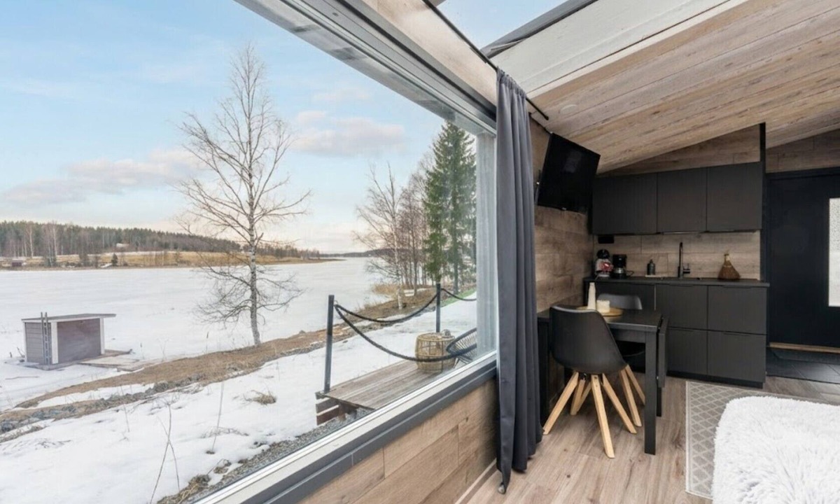 Jamsa House | Private & Luminous Suite with lake views