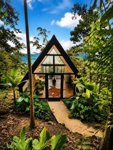 Cocorna Apartment | Private Luxury A-Frame with Jacuzzi & Mountain View