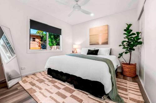 Oxley Apartment | Private Modern Bungalow - Separate Entry