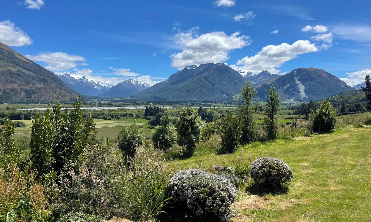 Glenorchy House | Private modern retreat with spectacular views