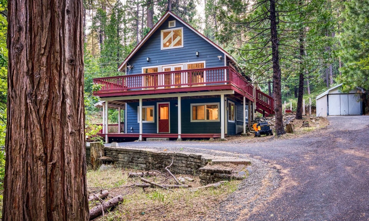 Glencoe Cabin | Private Mountain Cabin on 8 Acres-Luxury Amenities and Family Friendly