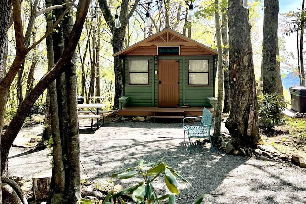 Laurel Ridge Cabin | Private Mountain Sanctuary Cabin Surrounded by Protected Forest in Black Mountain, North Carolina
