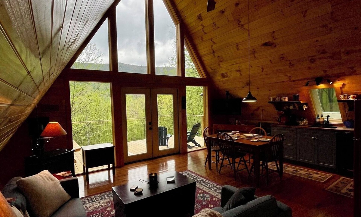 Edray Cabin | Private Mountain View Alpine A-Frame 8 miles to Snowshoe