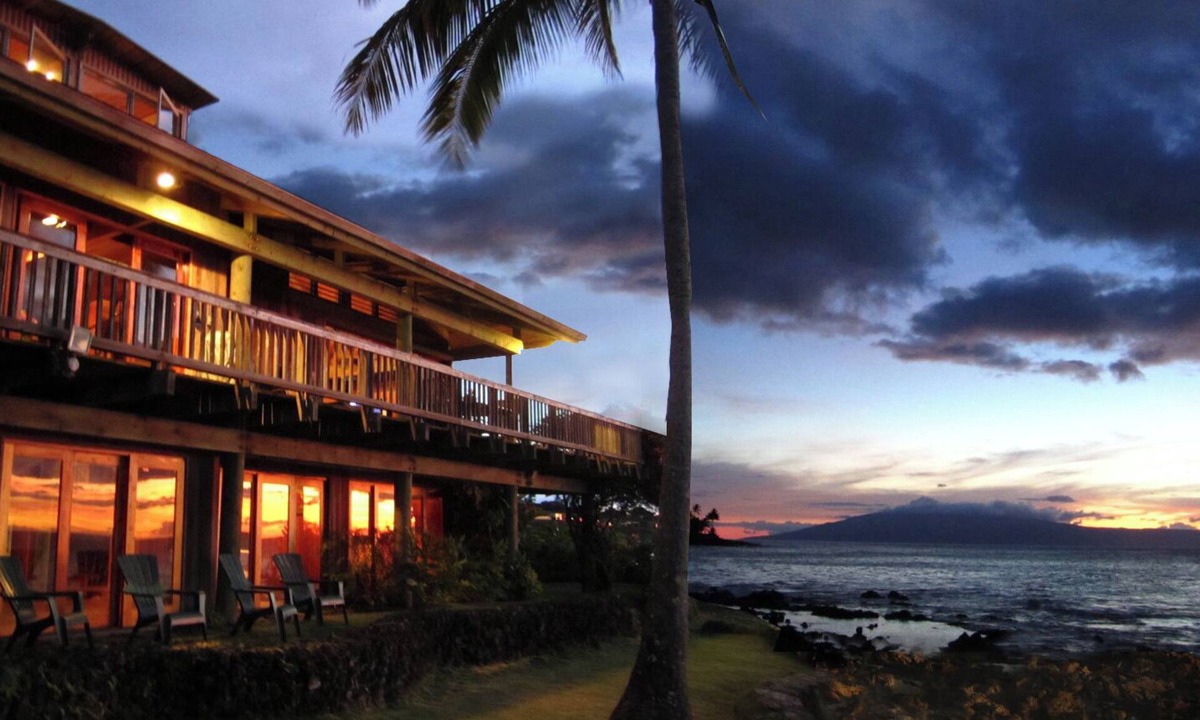 Napili Villa | PRIVATE OCEAN FRONT ESTATE ON TURTLE COVE, NAPILI. MOST SPECTACULAR LOCATION