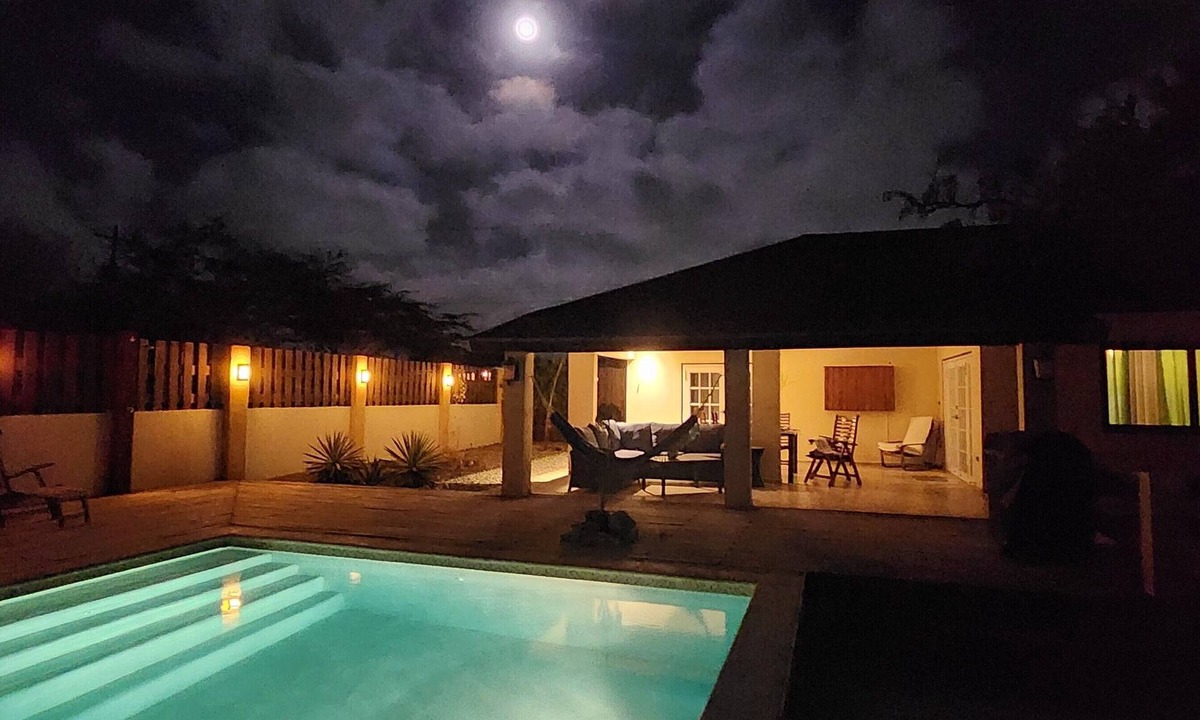 Piedra Plat House | Private Peaceful Paradise on One Happy Island
