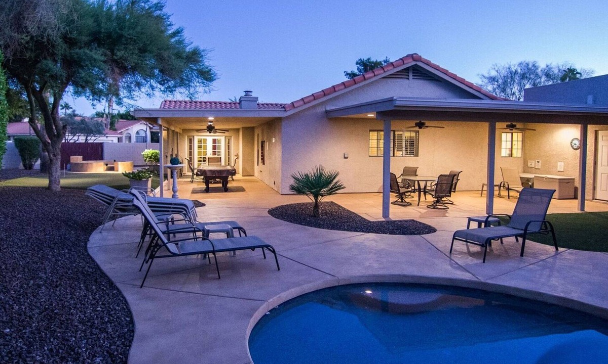 Buenavante House | Private Playground: Golf Pool Table and Hot Tub!