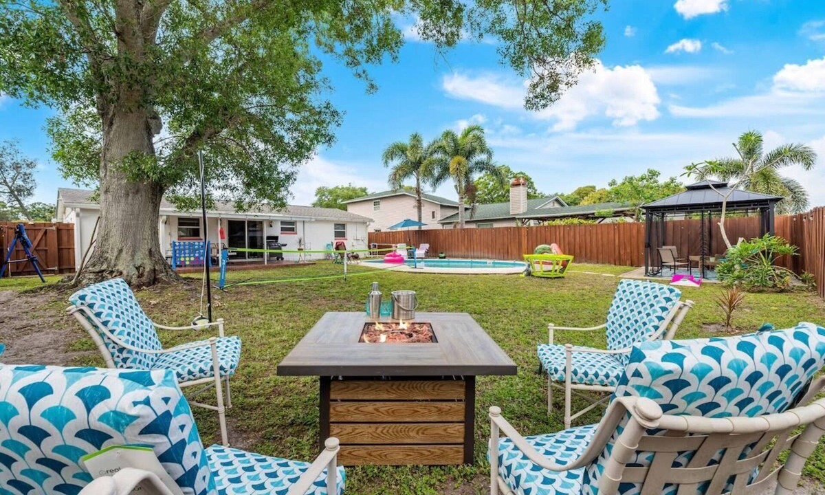 Pinellas Park House | Private Pool, 15 Minutes to the Beach & Downtown Saint Petersburg Florida