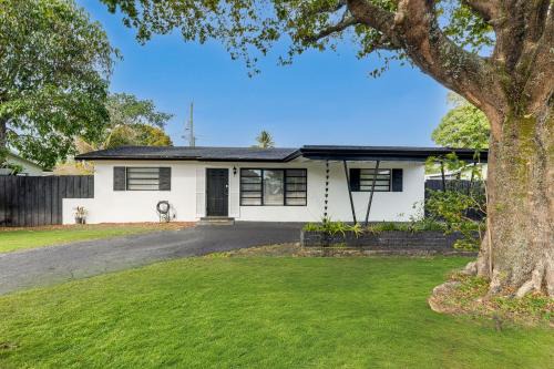 West Hollywood House | Private Pool & Game Room 6 Mi to Hard Rock Stadium
