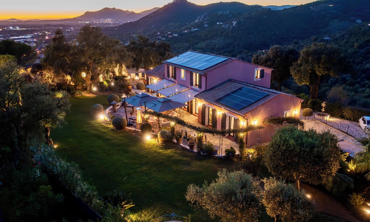 Hyeres Villa | Private pool | Panoramic view | Quiet | 8 persons