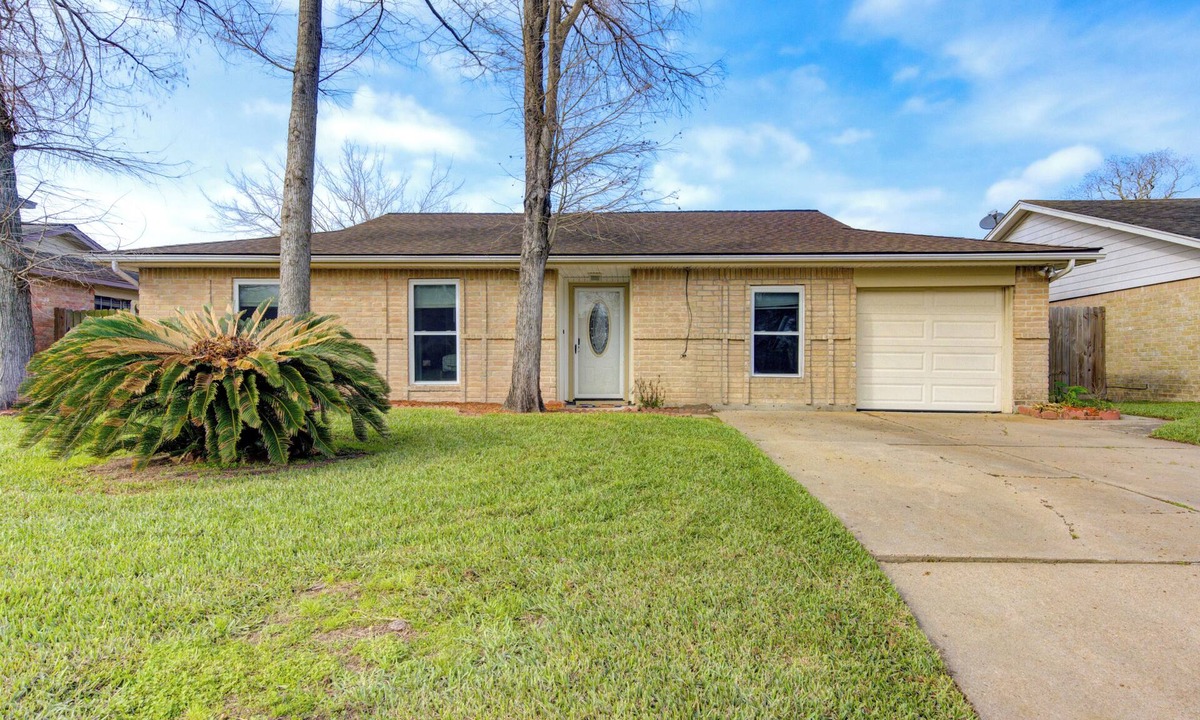 La Porte House | Private Pool Paradise in La Porte. Family & Work Stays Welcome