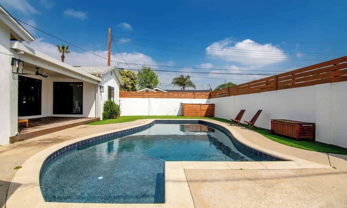Valley Glen House | Private Pool · Remodeled Los Angeles Home