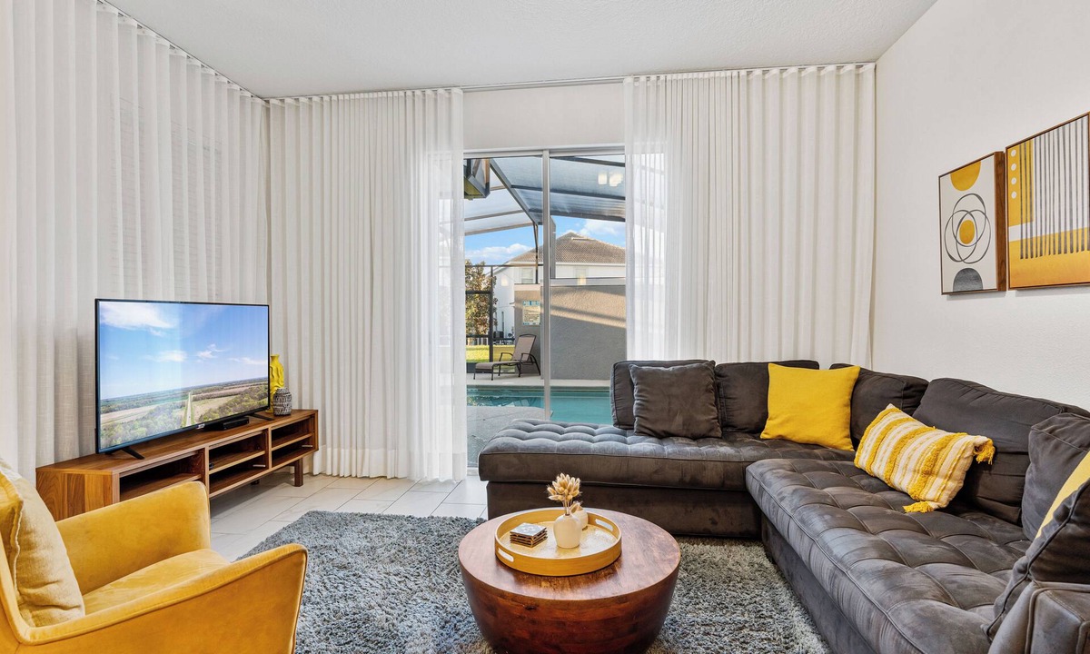 Davenport House | Private Pool-Upgraded Interior-Poolside Bar