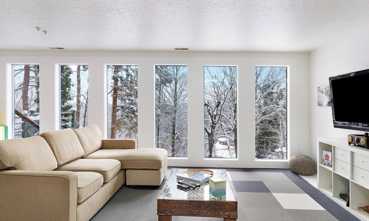 North End House | Private pool & views | Perfect for families | Close to trailhead & downtown