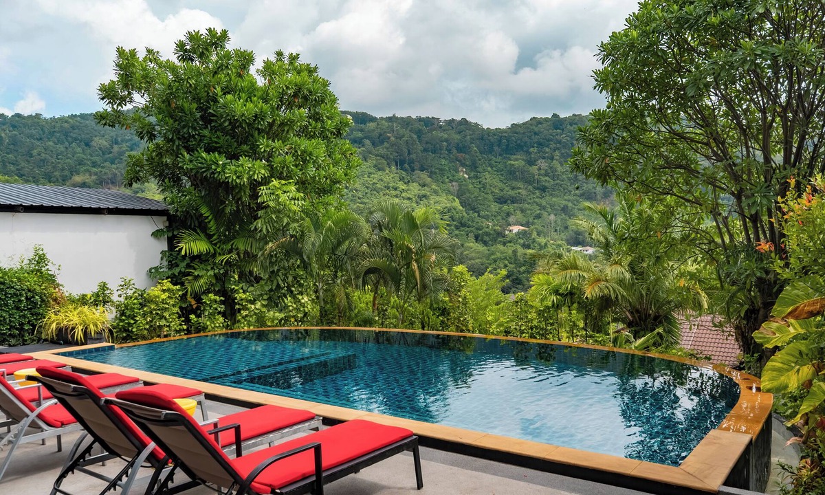Chalong Villa | Private Pool Villa for Family & Friends