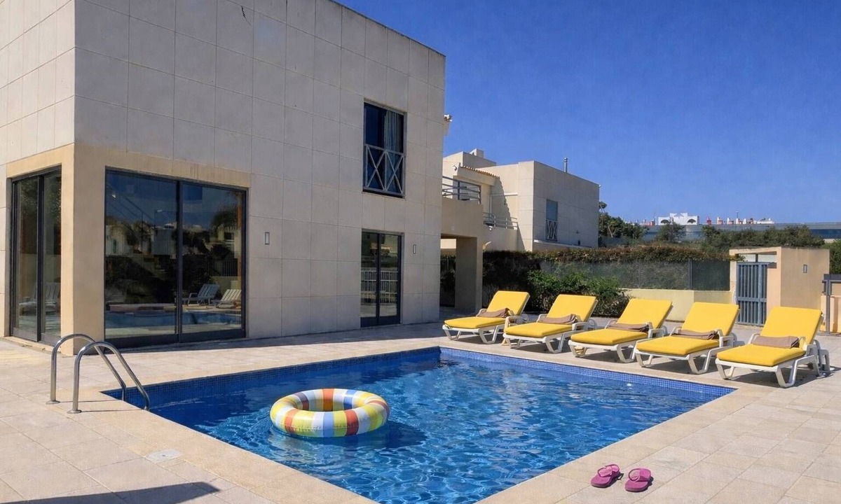 Areias de Sao Joao Villa | Private Pool Villa Walk to Beach & Strip