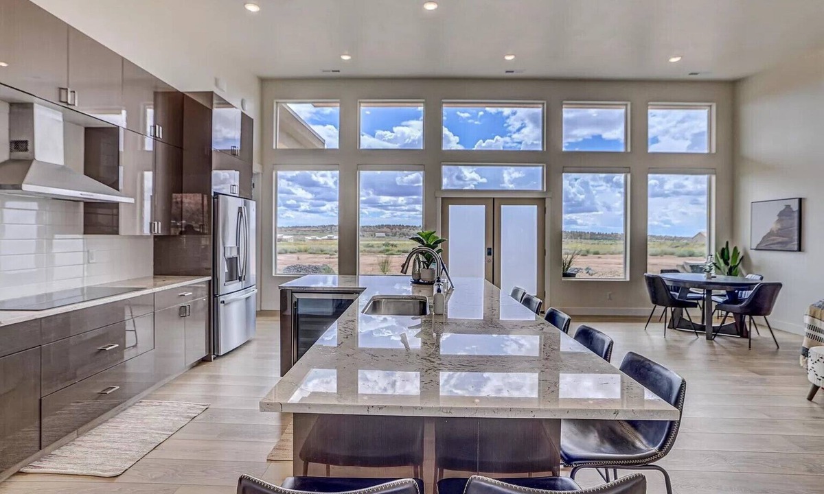Kanab House | Private pool w/slide, hot tub, and firepit! Near National Parks!