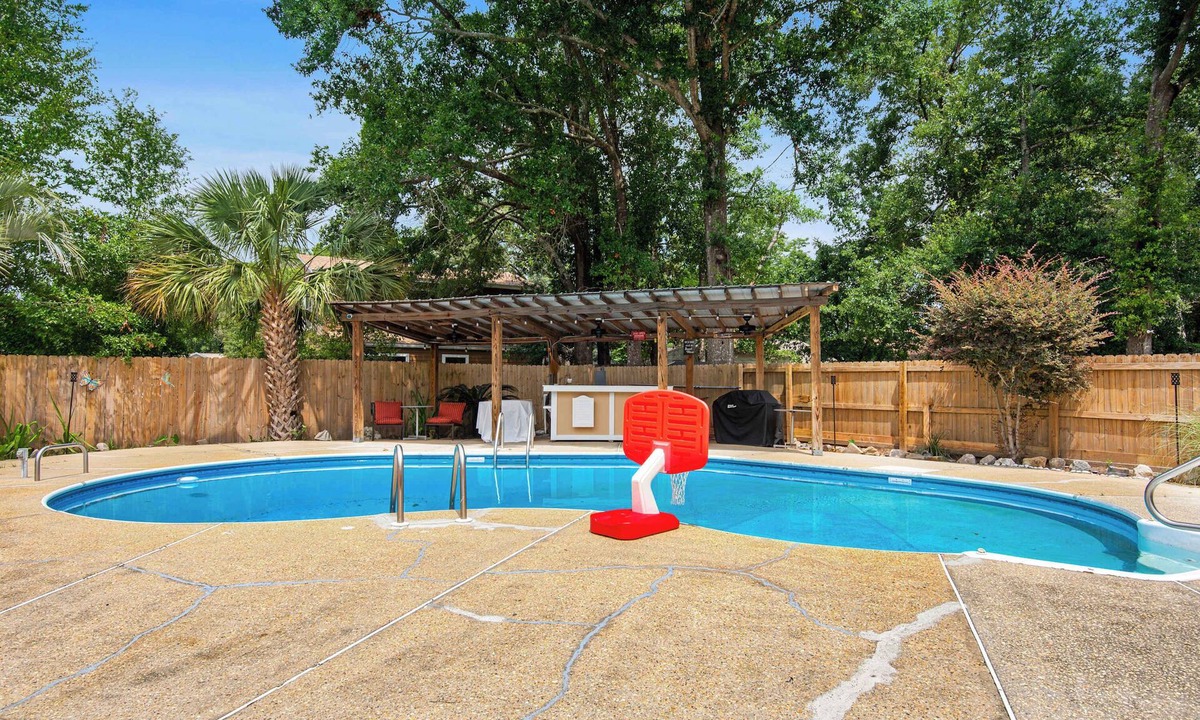 Northeast Pensacola House | Private-Relaxing, Pool, Dwntwn PNS & Beaches