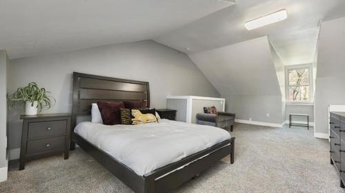Central Northside Apartment | Private Room at North Shore Nest