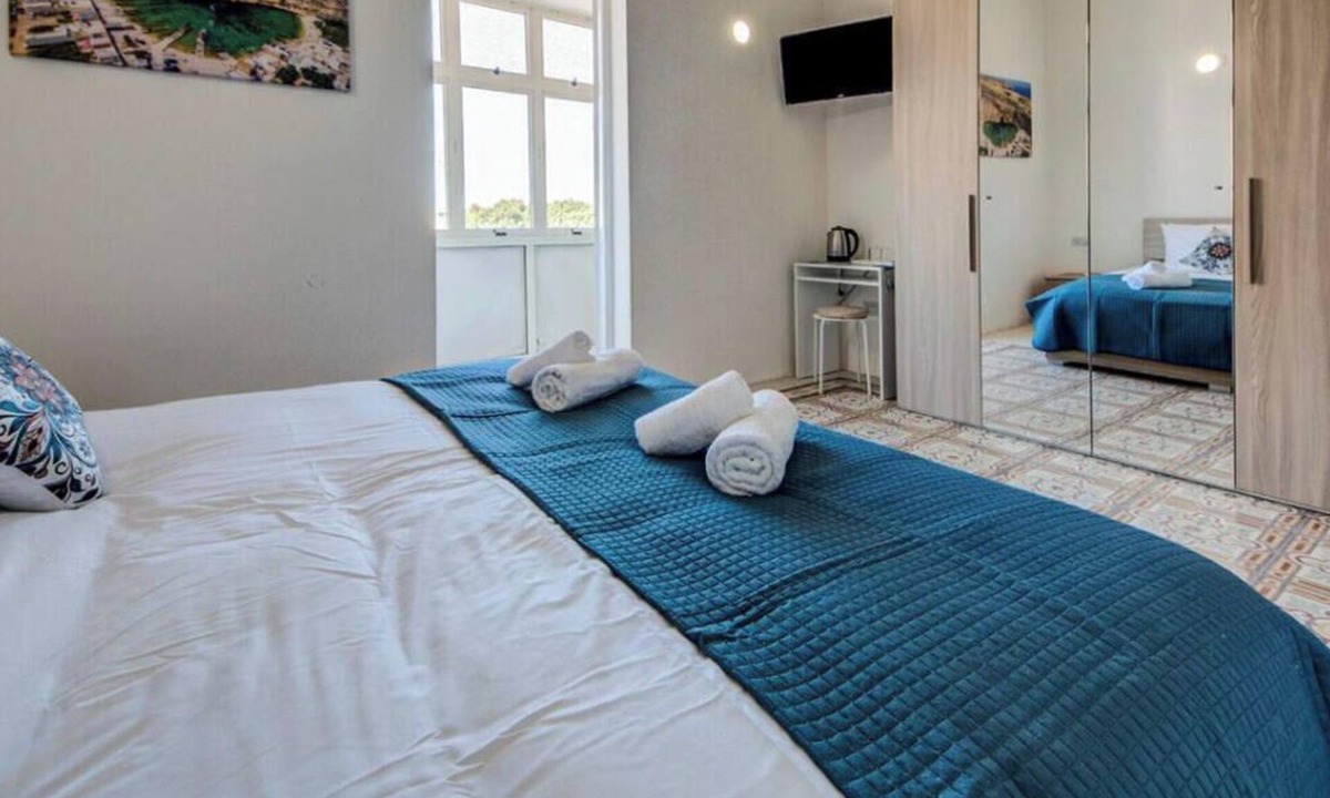 Hamrun House | Private Room in Hamrun with Shared Kitchen & A/C