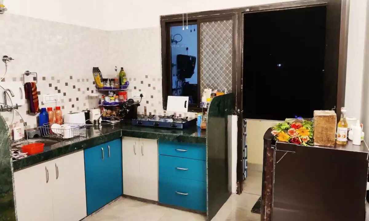 Udaipur City Centre Apartment | PRIVATE ROOM