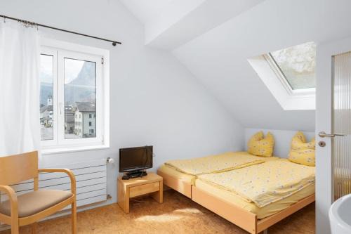 Netstal Bed & Breakfast | Private Rooms near Glarus - Parking & Lake