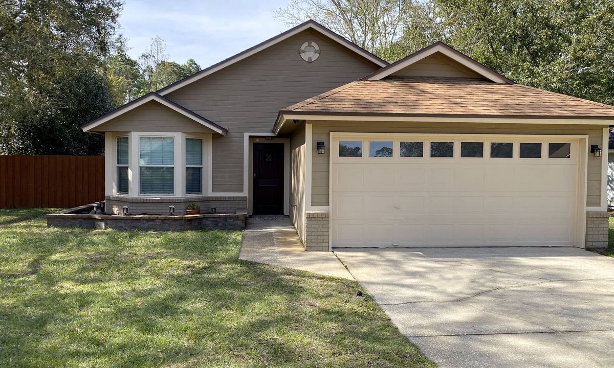 Westside House | Private, Safe, Quiet, Pet Friendly 1-bedroom house in Oakleaf - Jacksonville