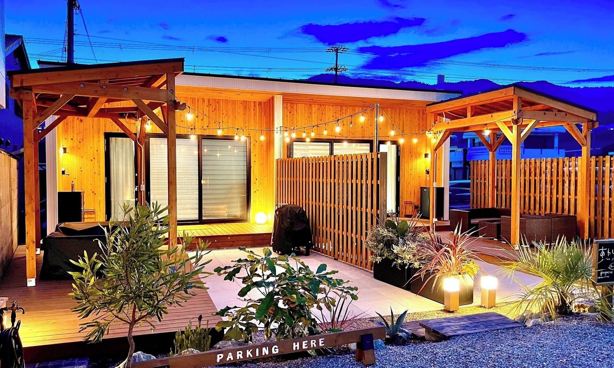 Kusumoto House | Private seaside house with private BBQ deck and projector for 6 pax/Awaji Hyōgo