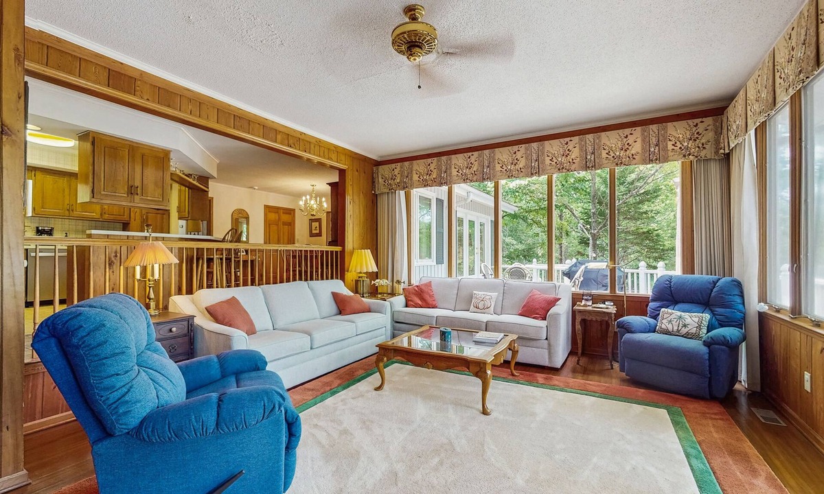 Conway House | Private serene riverfront home close to Myrtle Beach w/dock & deck