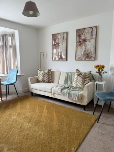 Totton Apartment | Private Spacious One-Bedroom Flat - Located Between the City Centre and the New Forest