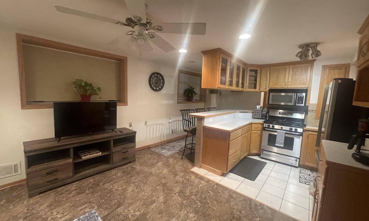Powderhorn House | Private Standish Suite