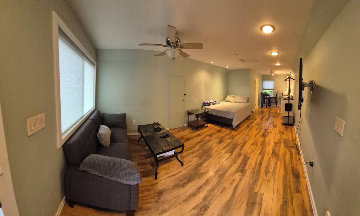Shelton House | Private Studio with a BBQ, Hot Tub and Sauna. Waterview