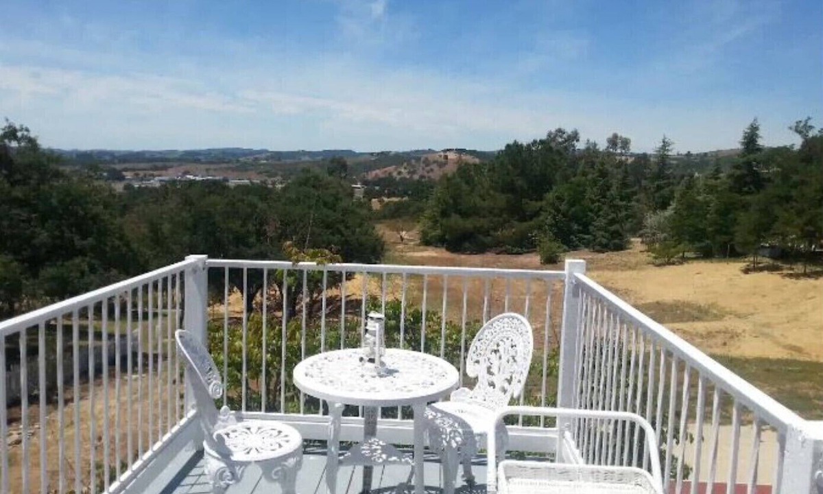Paso Robles House | Private Suite