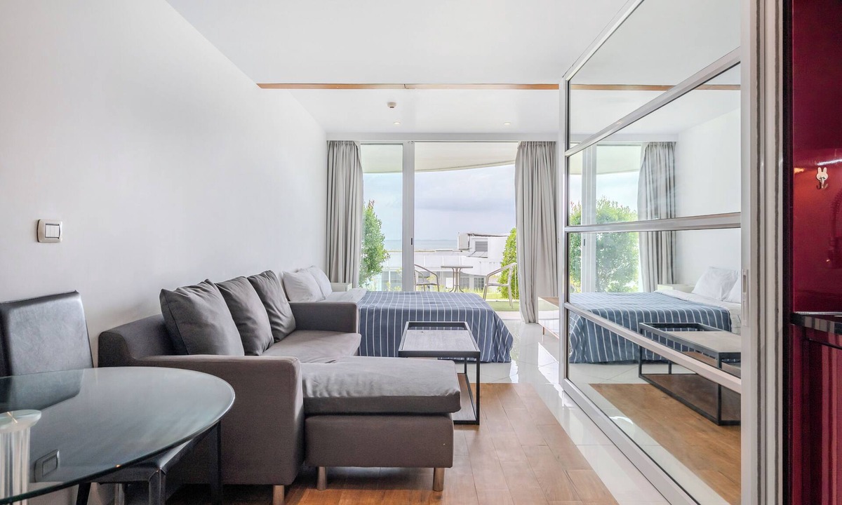 Na Chom Thian Apartment | Private Sunset Beach - Sea View Studio Room