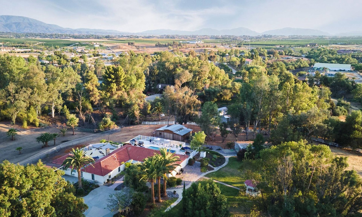 Temecula Villa | Private Temecula Wine Country Estate | Pool, Hot Tub & Mini Golf