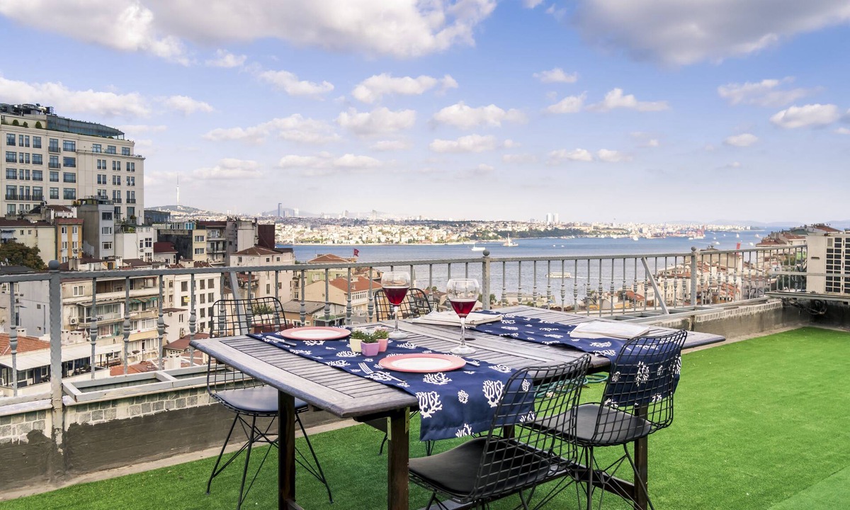 Kabatas Apartment | Private Terrace & Great Bosphorus View